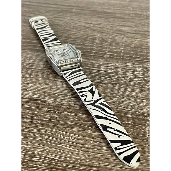 Mickey Mouse Disney Zebra Print Crystal Analog Women’s Petite Wrist Watch 8” - Picture 11 of 13